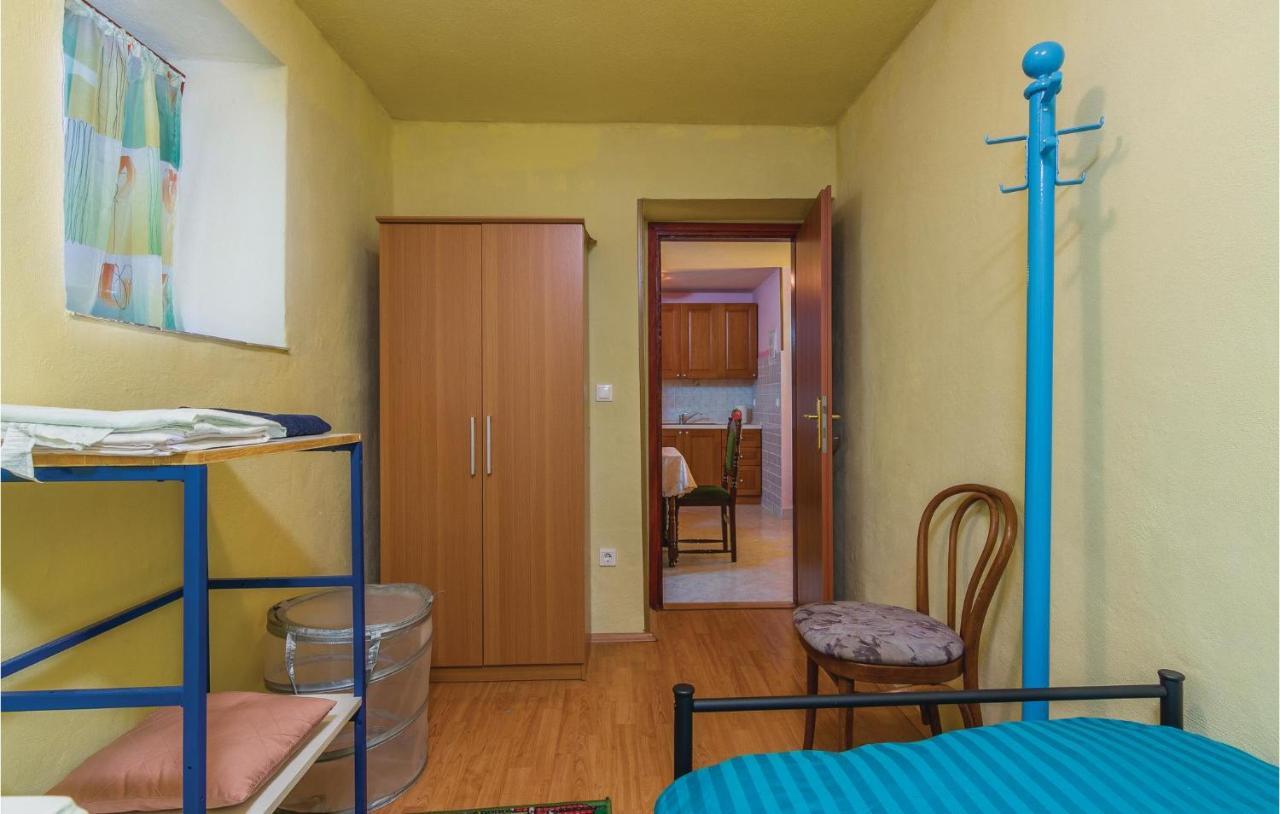 Pet Friendly Apartment In Porec With Wifi Esterno foto