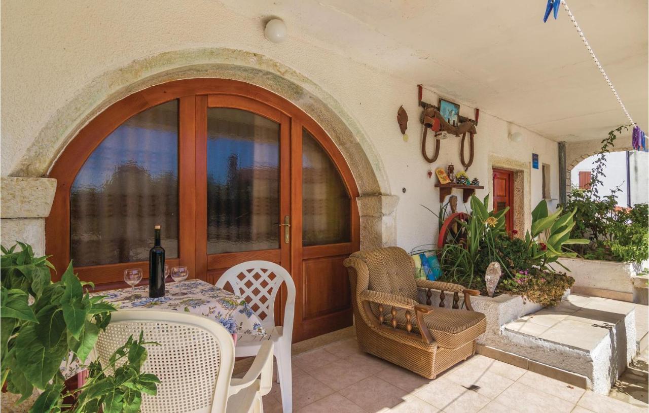 Pet Friendly Apartment In Porec With Wifi Esterno foto