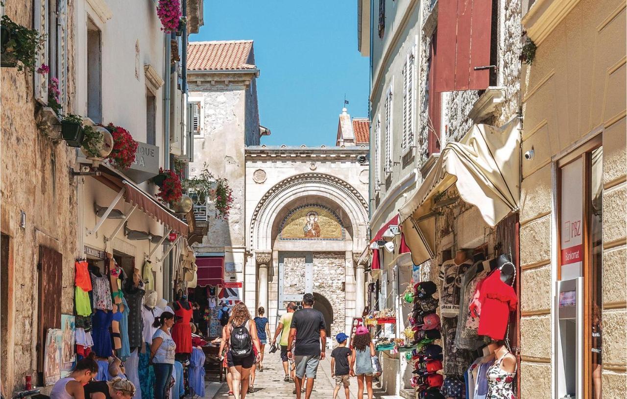 Pet Friendly Apartment In Porec With Wifi Esterno foto