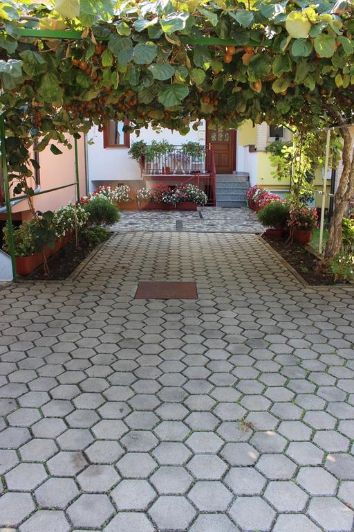 Pet Friendly Apartment In Porec With Wifi Camera foto